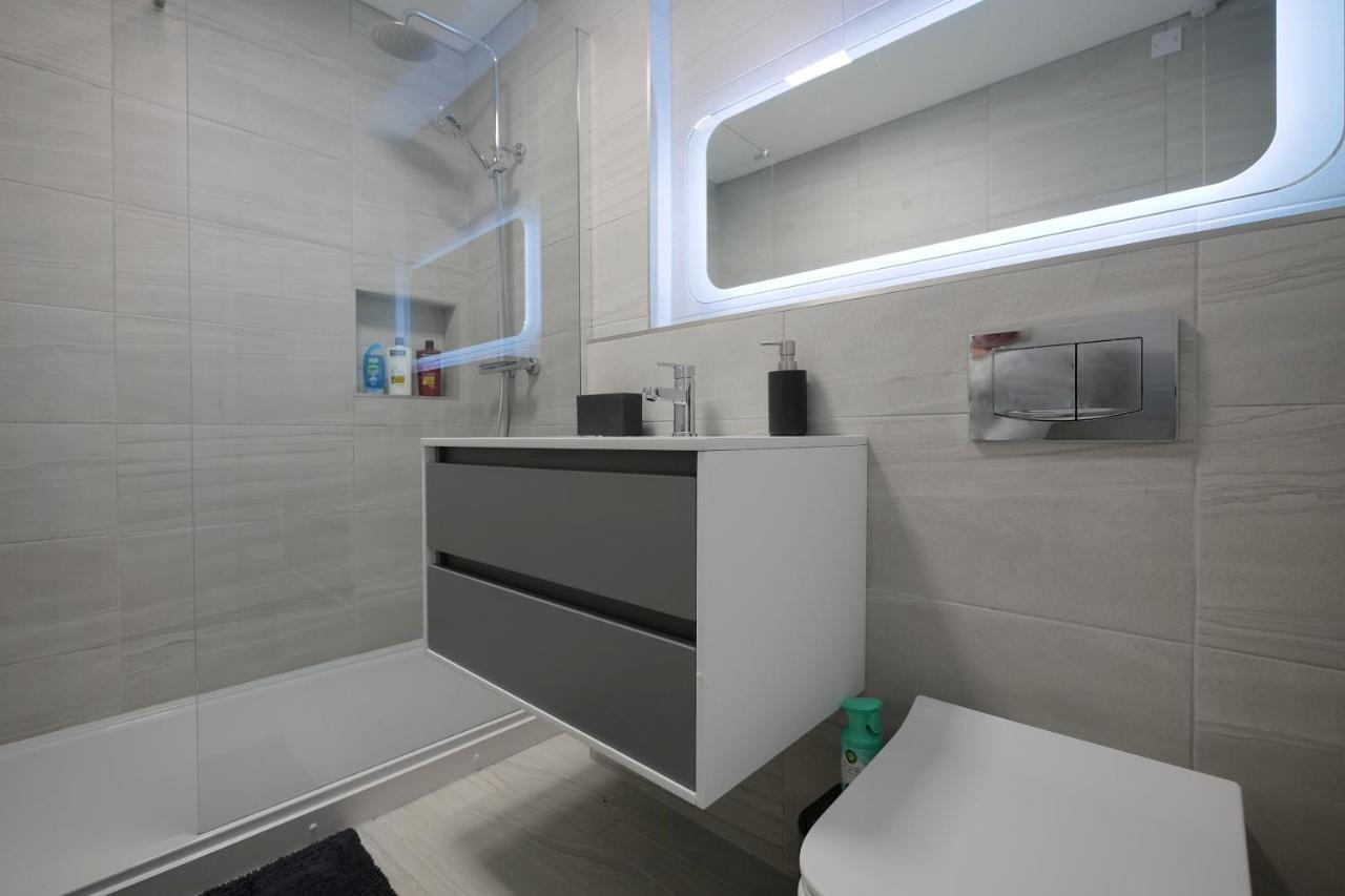 Crewe Short Lets 1 Victoria Court, Crewe Apartment Ngoại thất bức ảnh