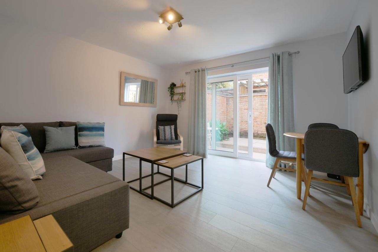 Crewe Short Lets 1 Victoria Court, Crewe Apartment Ngoại thất bức ảnh