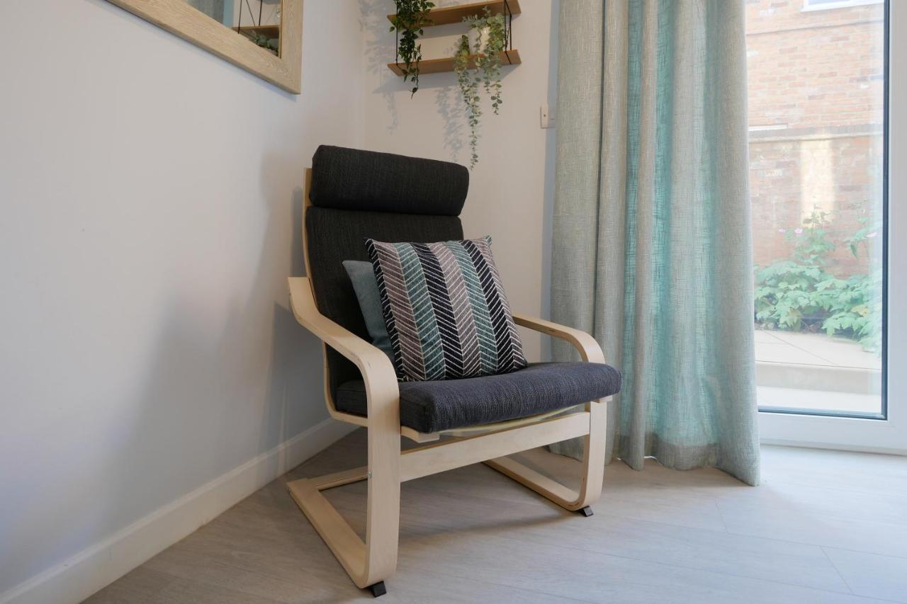 Crewe Short Lets 1 Victoria Court, Crewe Apartment Ngoại thất bức ảnh